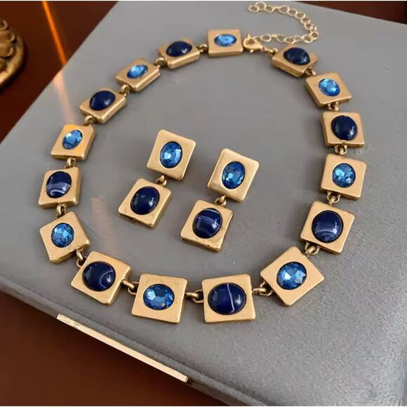 Pierced matte gold square and blue stone necklace and earring set - Picture 1 of 4